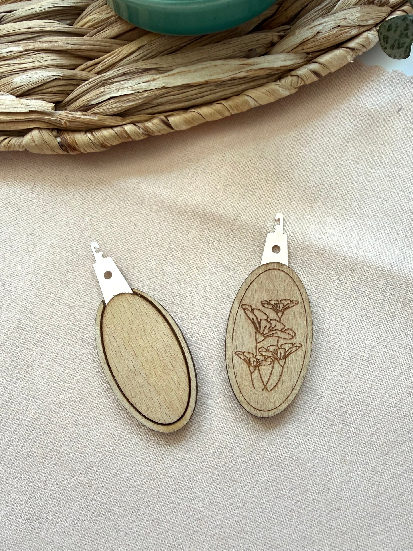Wooden Needle Threader Floral | Silver Hook Threaders