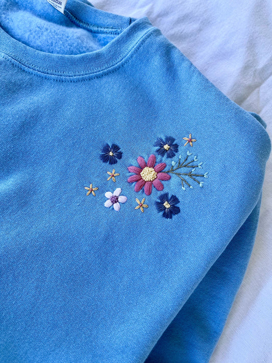 Embroidered Sweatshirt | L | Blue Embroidered Crewneck